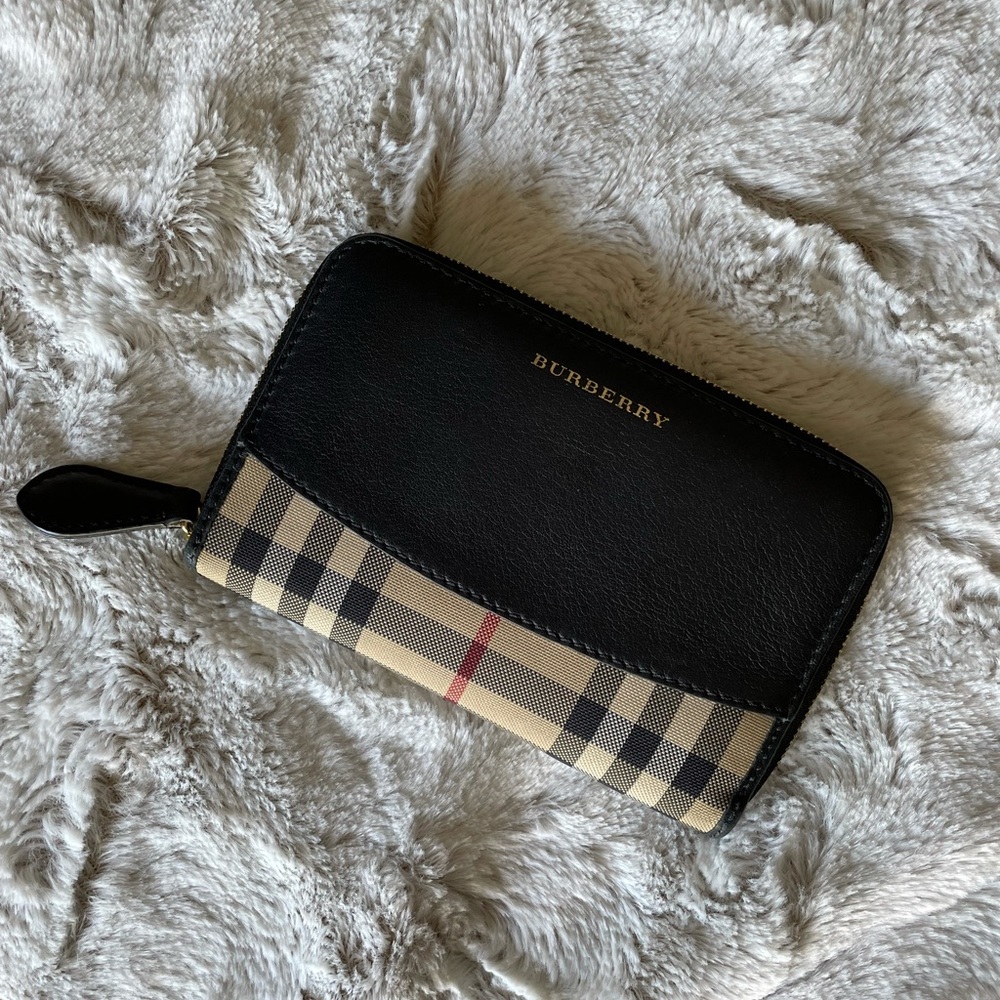 Burberry Marston Zip Around Wallet